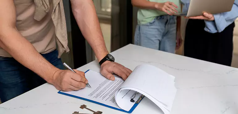 Advantages of Using Assignment of Contract in Real Estate in Des Moines, IA