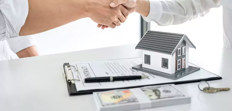 We Buy Houses in Des Moines, IA  For Cash, Any Condition, Any Situation