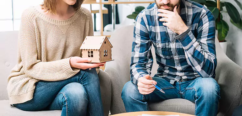 Why Sell Your House During Divorce in Des Moines, IA?