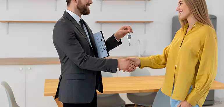 Why Sell Your House With Tenants for Cash in Des Moines, IA?