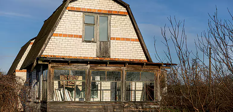 Own a Rental in Disrepair? We’ll Take It Off Your Hands in Des Moines