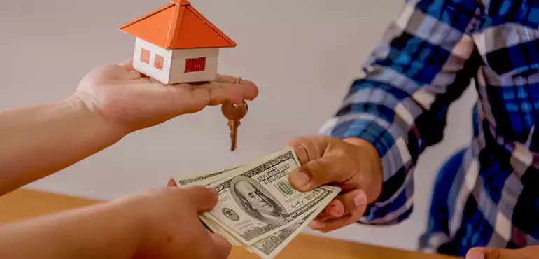 Why Cash Buyers Love Off Market Homes Too in Des Moines, IA?